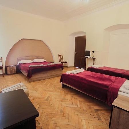 Gh Sanapiro Hotel Телави Екстериор снимка