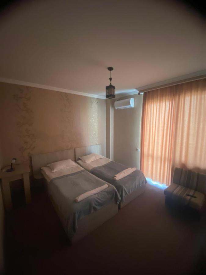 Gh Sanapiro Hotel Телави Екстериор снимка