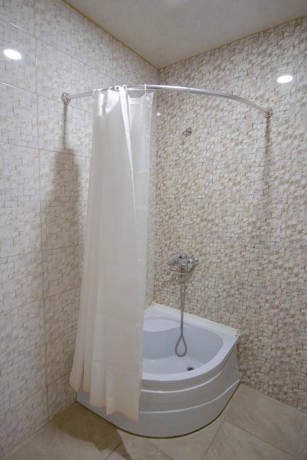 Gh Sanapiro Hotel Телави Екстериор снимка